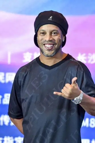 他成为了曼
