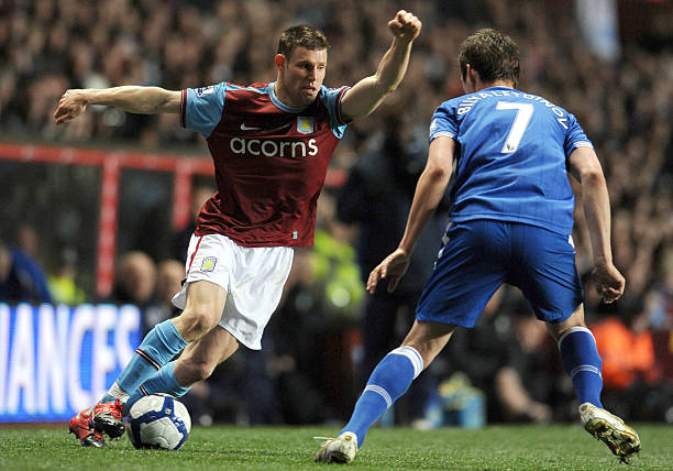 并通过一系 并通过一系